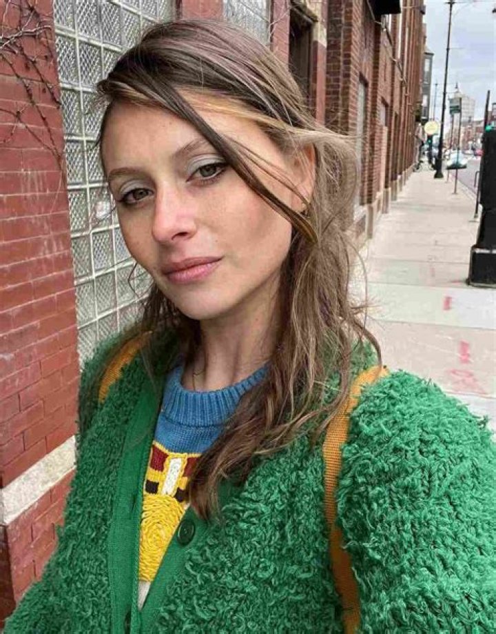 Alyson Michalka Height, Weight, Net Worth, Age, Birthday, Wikipedia, Who, Nationality, Biography