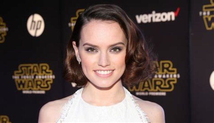 Daisy Ridley Height, Weight, Net Worth, Age, Birthday, Wikipedia, Who, Instagram, Biography