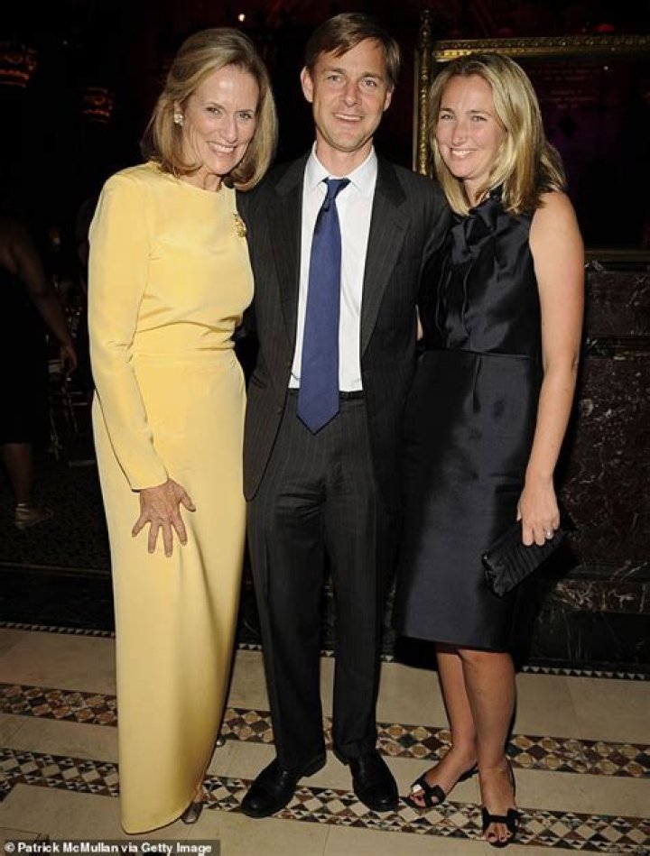 
Jennifer Robinson Net Worth & Lawyer’s Husband and Partner 