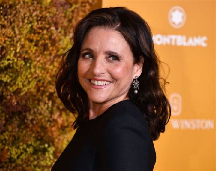 Julia Louis-dreyfus Height, Weight, Net Worth, Age, Birthday, Wikipedia, Who, Nationality, Biography