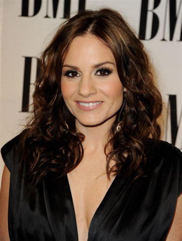 Kara DioGuardi Height, Weight, Net Worth, Age, Birthday, Wikipedia, Who, Instagram, Biography