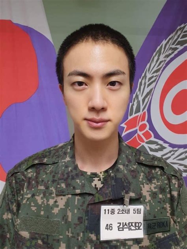 
“Kim Seokjin” trends on Twitter as Korean military app releases BTS’ oldest member’s first photo as a soldier 