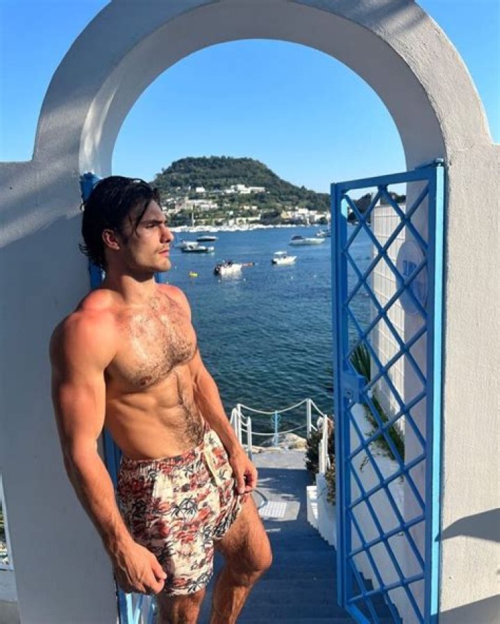 Mikael Arellano Height, Weight, Net Worth, Age, Birthday, Wikipedia, Who, Instagram, Biography
