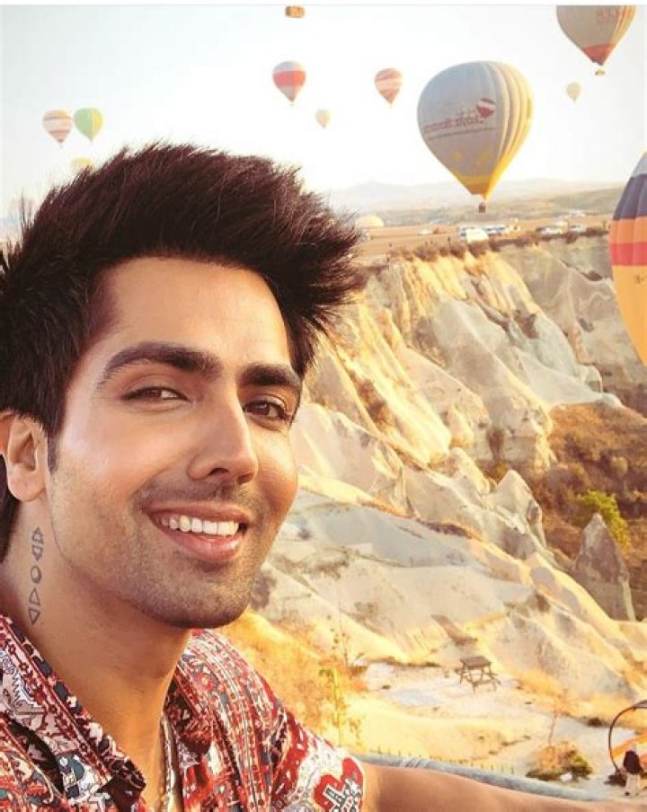 Rameet Sandhu Height, Weight, Net Worth, Age, Birthday, Wikipedia, Who, Instagram, Biography