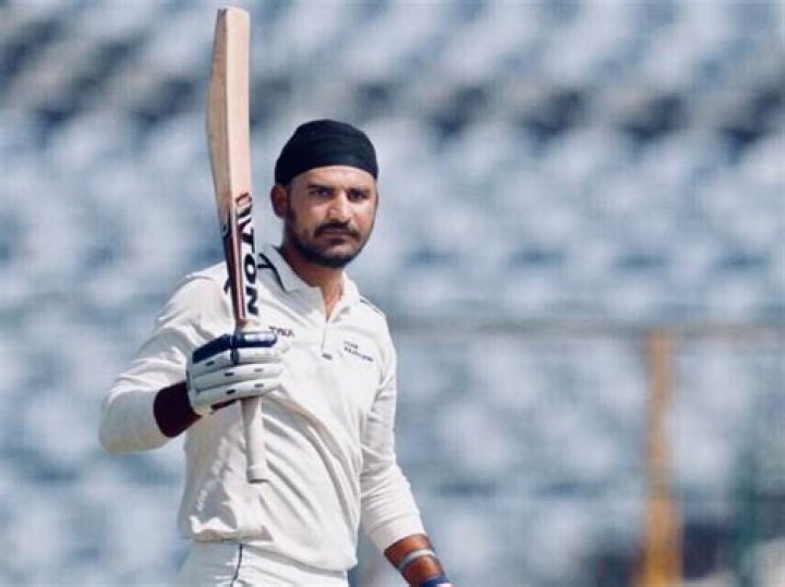 
Tajinder Dhillon Height, Weight, Net Worth, Age, Birthday, Wikipedia, Who, Nationality, Biography 