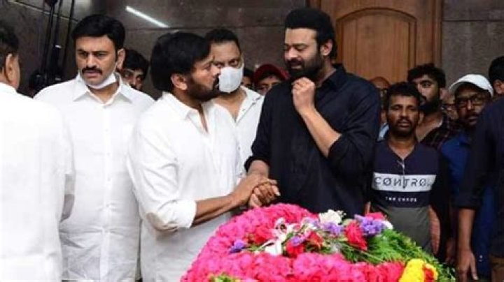 
Tollywood Actor Krishnam Raju Passed Away At 82, Death Reason & Cremation 