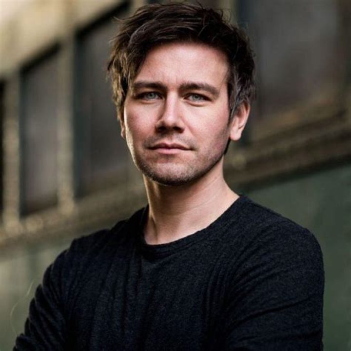 
Torrance Coombs Height, Weight, Net Worth, Age, Birthday, Wikipedia, Who, Nationality, Biography 