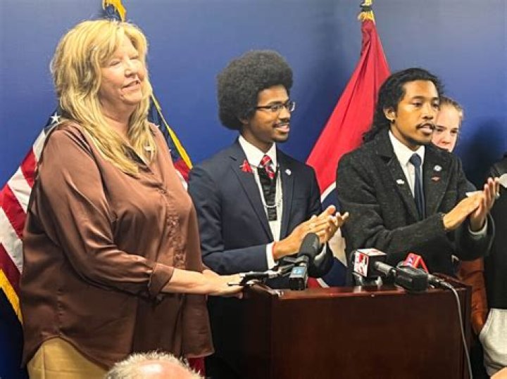 
Why was Justin Jones expelled? Tennessee GOP expel two democratic lawmakers over gun control protest 